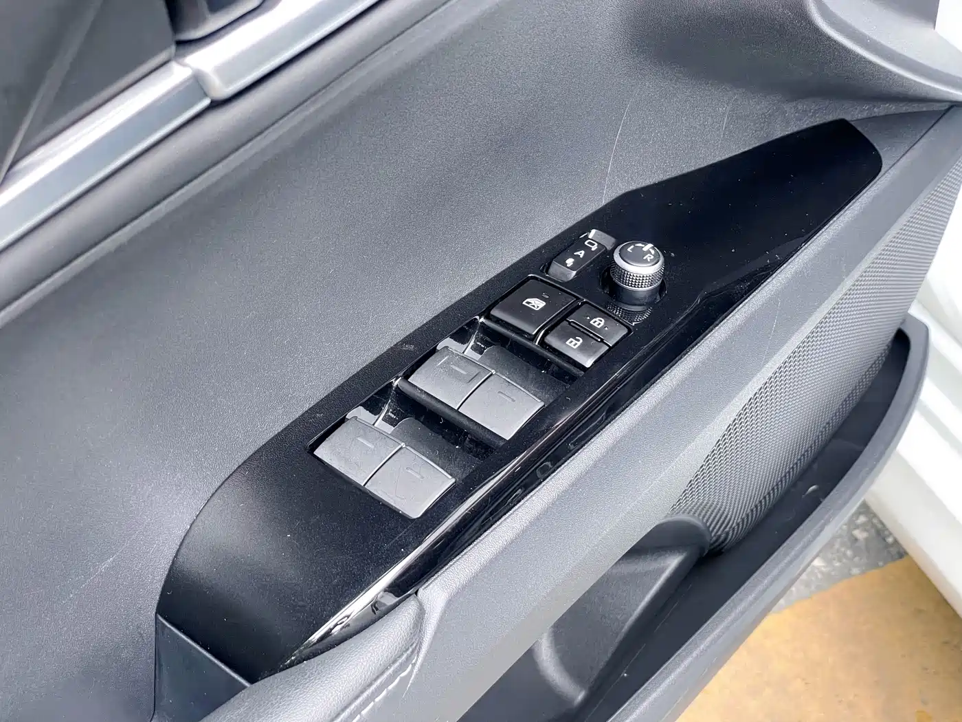 Toyota Camry 2025 2024 2.0GVP Luxury Edition