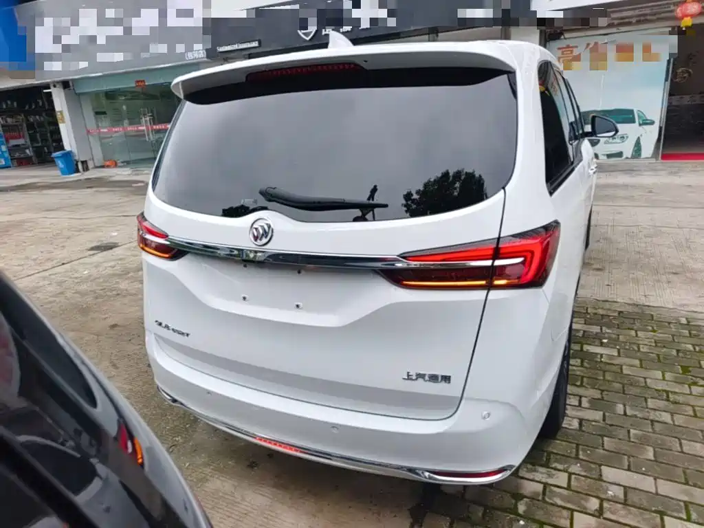 Фото 6 - Buick GL8