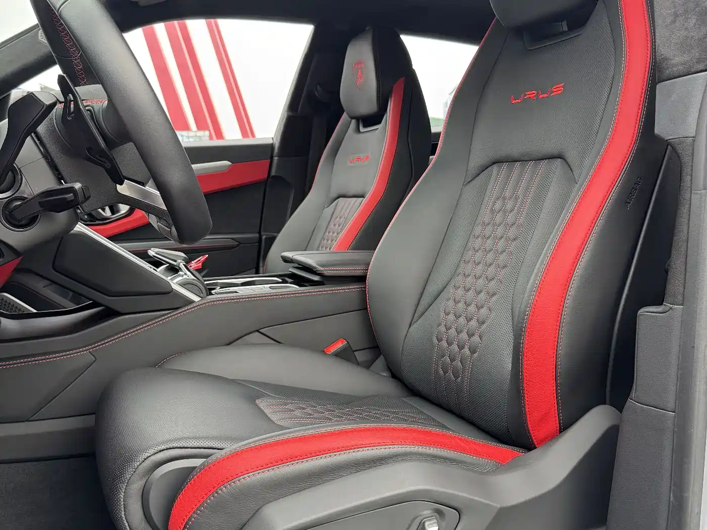 Lamborghini Urus 2023 4.0T V8 S фото 10