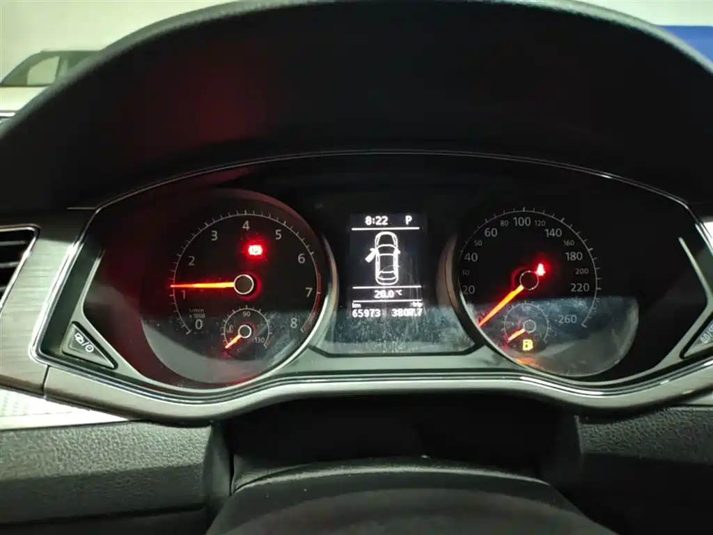Volkswagen Passat 2017 330TSI DSG Prestige фото 12