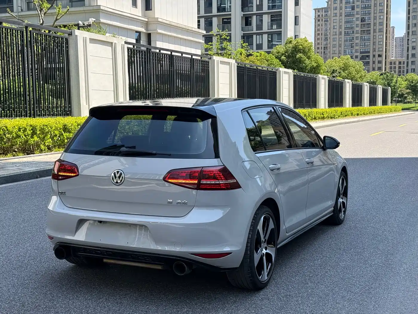 Volkswagen Golf GTI 2016 2.0TSI GTI фото 5