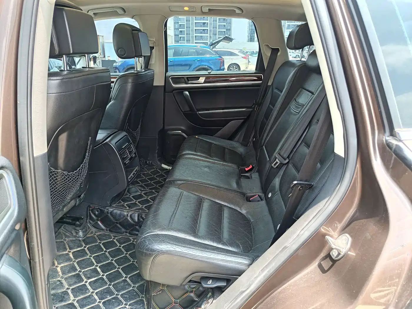 Volkswagen Touareg 2011 3.0TSI Comfort фото 8