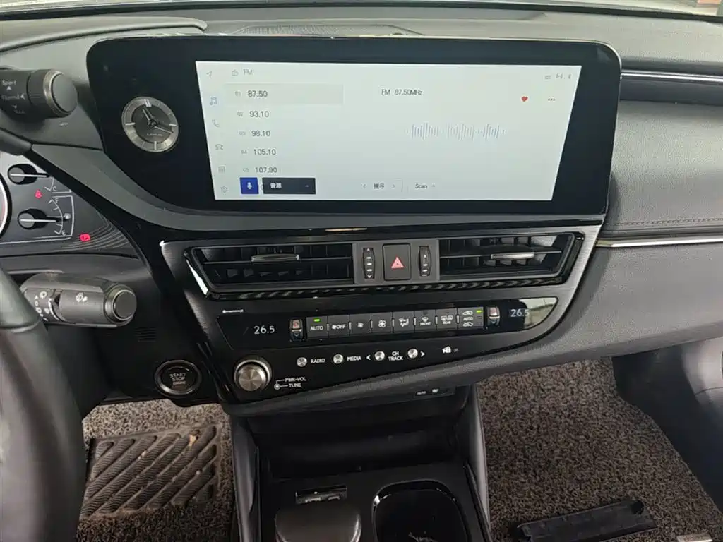 Lexus ES 2022 200 Excellence Edition фото 13