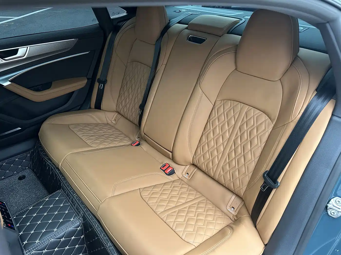 Audi A7L 2022 2022 55 TFSI quattro S-line edition one Pioneer Edition