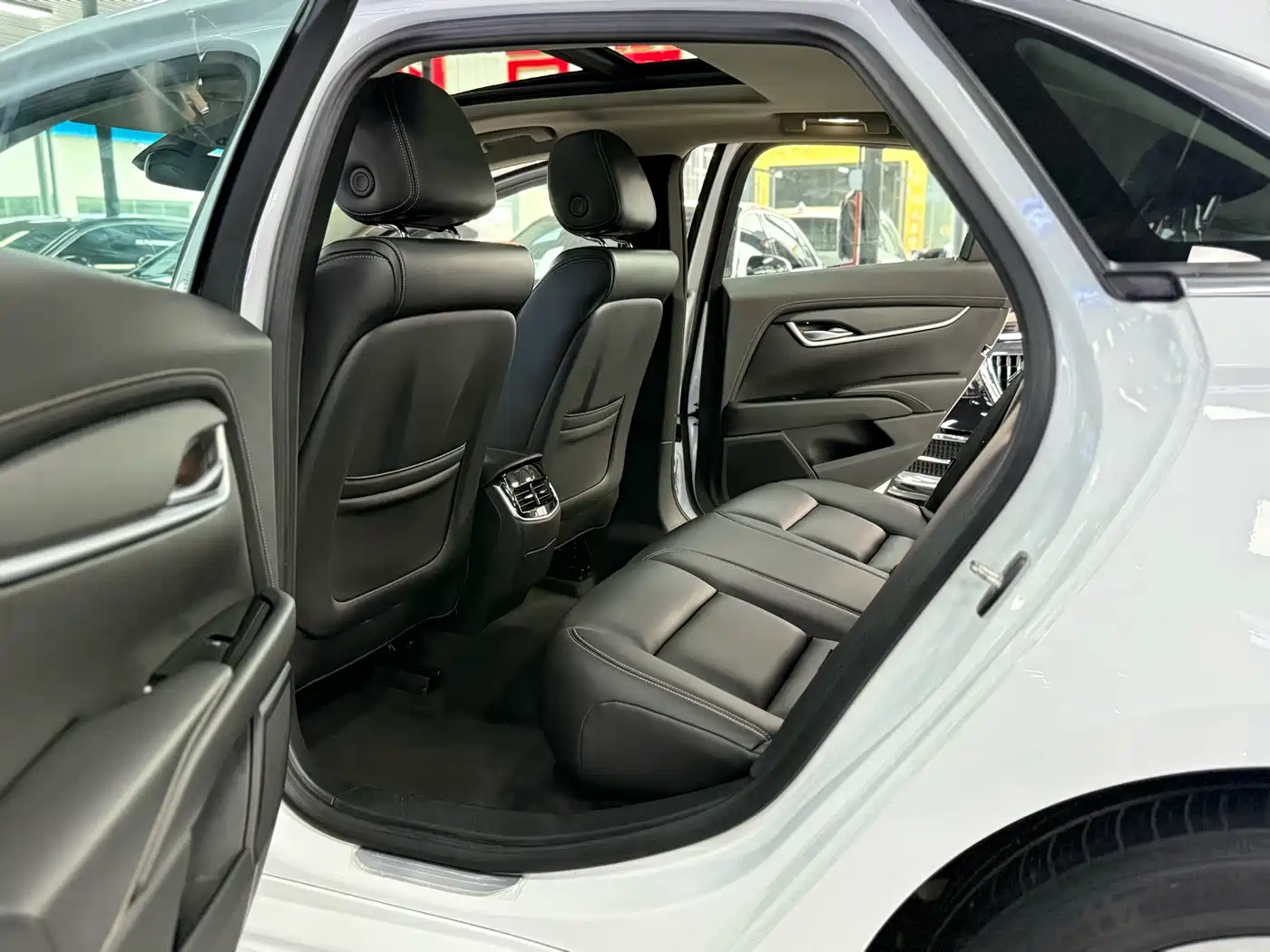 Cadillac XTS 2018 28T Technology фото 8