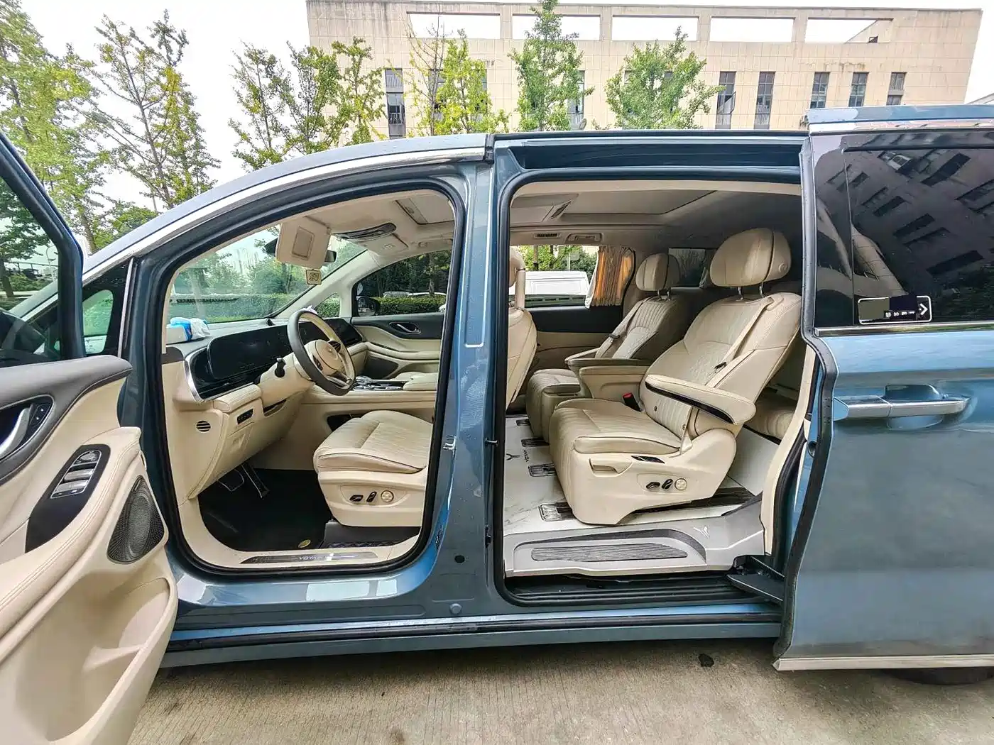 Voyah Auto Voyah Dreamer 2022 2022 Low-carbon Dream+Smart Package