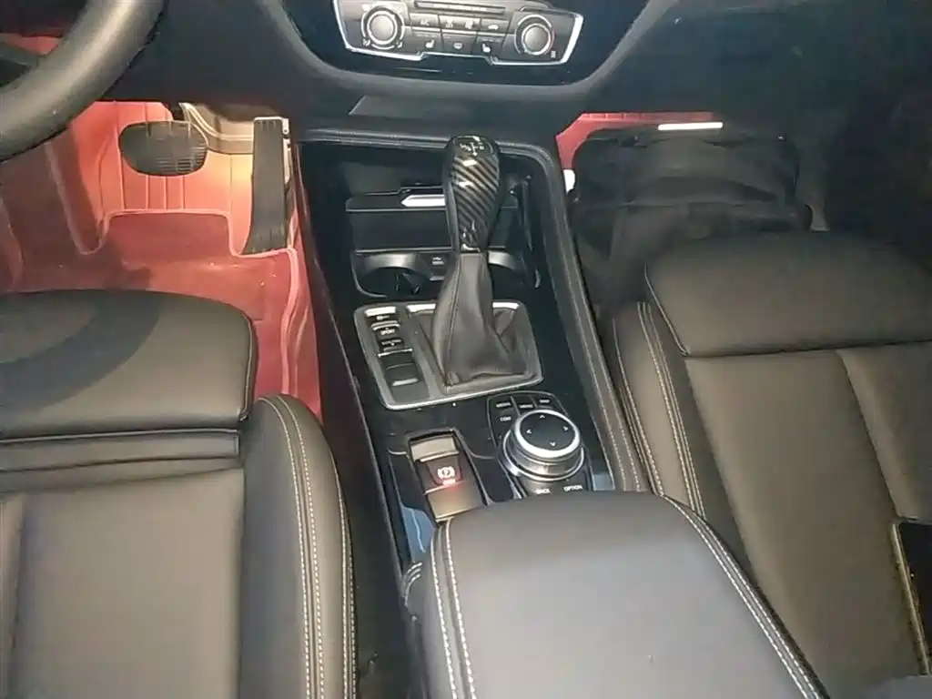 BMW 1 Series 2019 118i M Sport Package фото 10