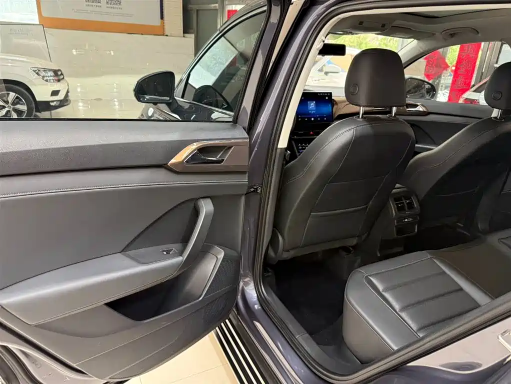 Volkswagen Tharu 2021 280TSI 2WD Luxury Plus фото 19