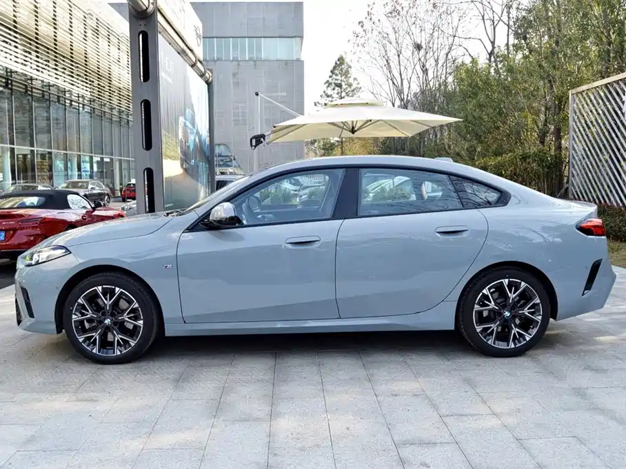BMW 2 Series 2025 225L M Sport Package фото 3