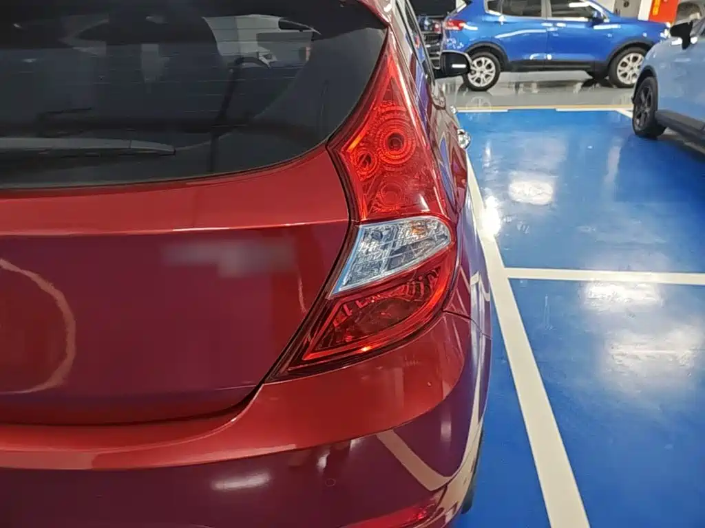 Hyundai Reina 2014 2014 Model 1.6L Automatic TOP