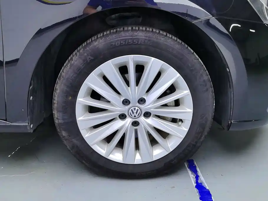 Фото 6 - Volkswagen Lavida