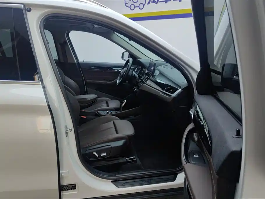 BMW X1 2021 sDrive25Li Leading фото 8
