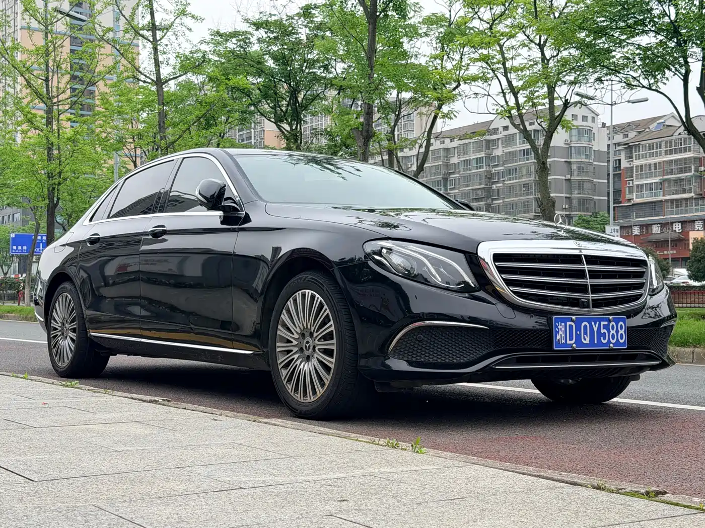 Mercedes-Benz E-Class 2020 E 300 L Fashion фото 7