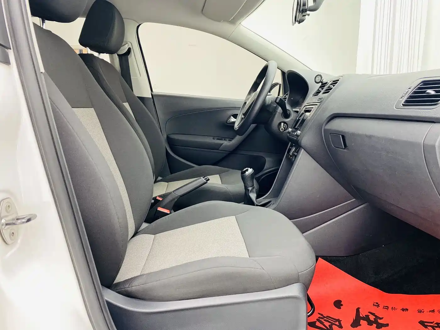 Volkswagen Polo 2016 2016 1.4L Manual Trend