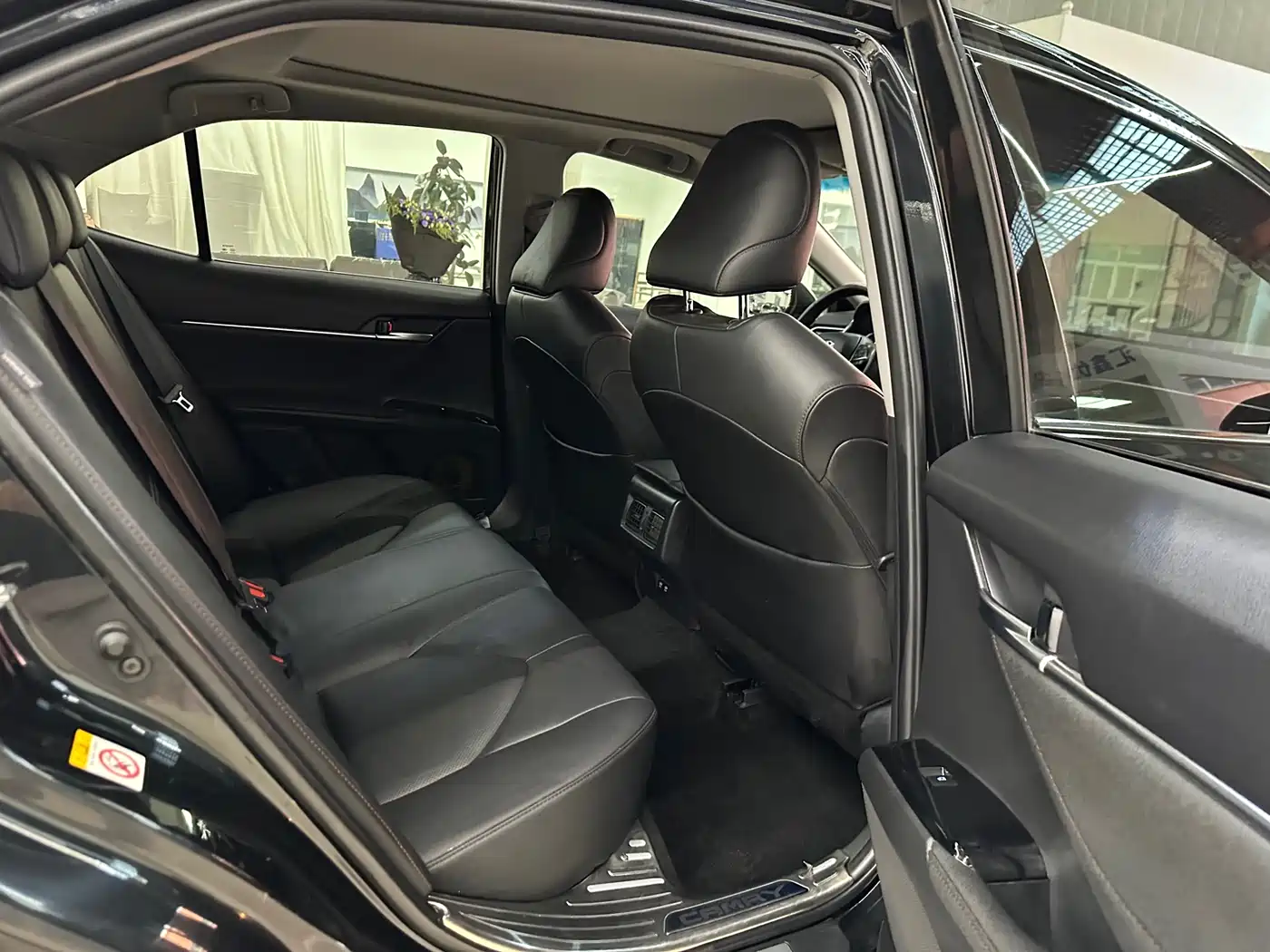 Toyota Camry 2018 2.5G Luxury Edition фото 7