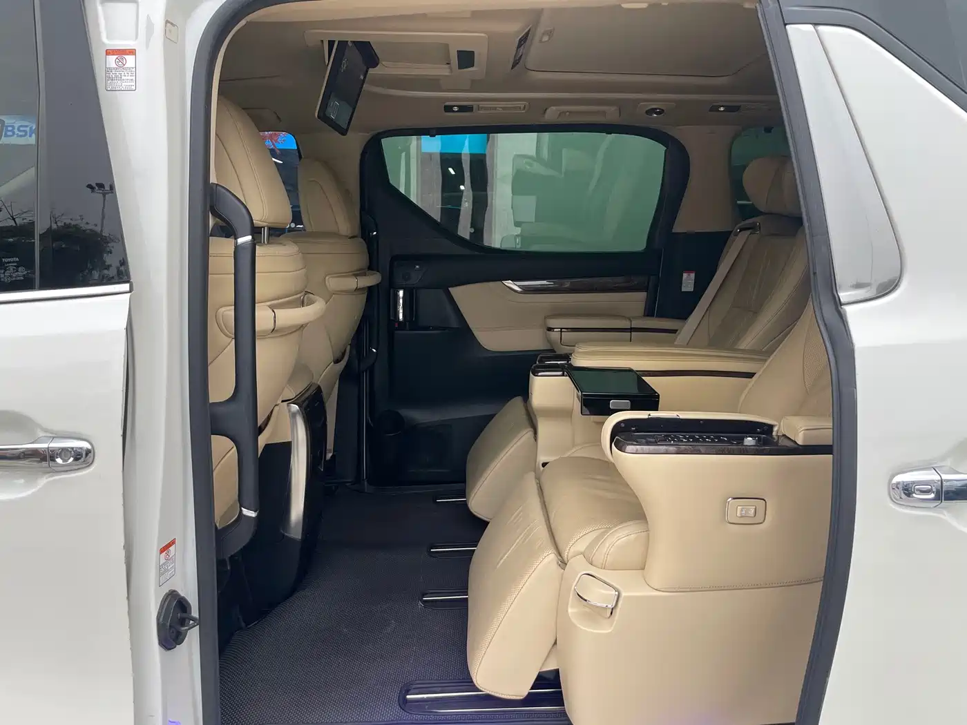 Toyota Vellfire 2021 2020 Twin Engine 2.5L HV Premium Edition