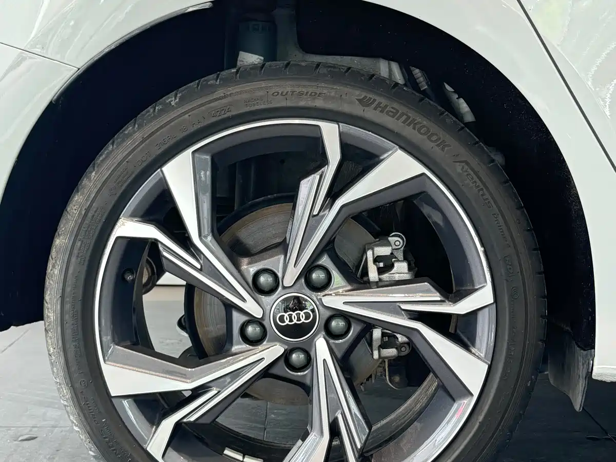 Audi A3 2025 Sportback 35TFSI Flying Premium фото 16