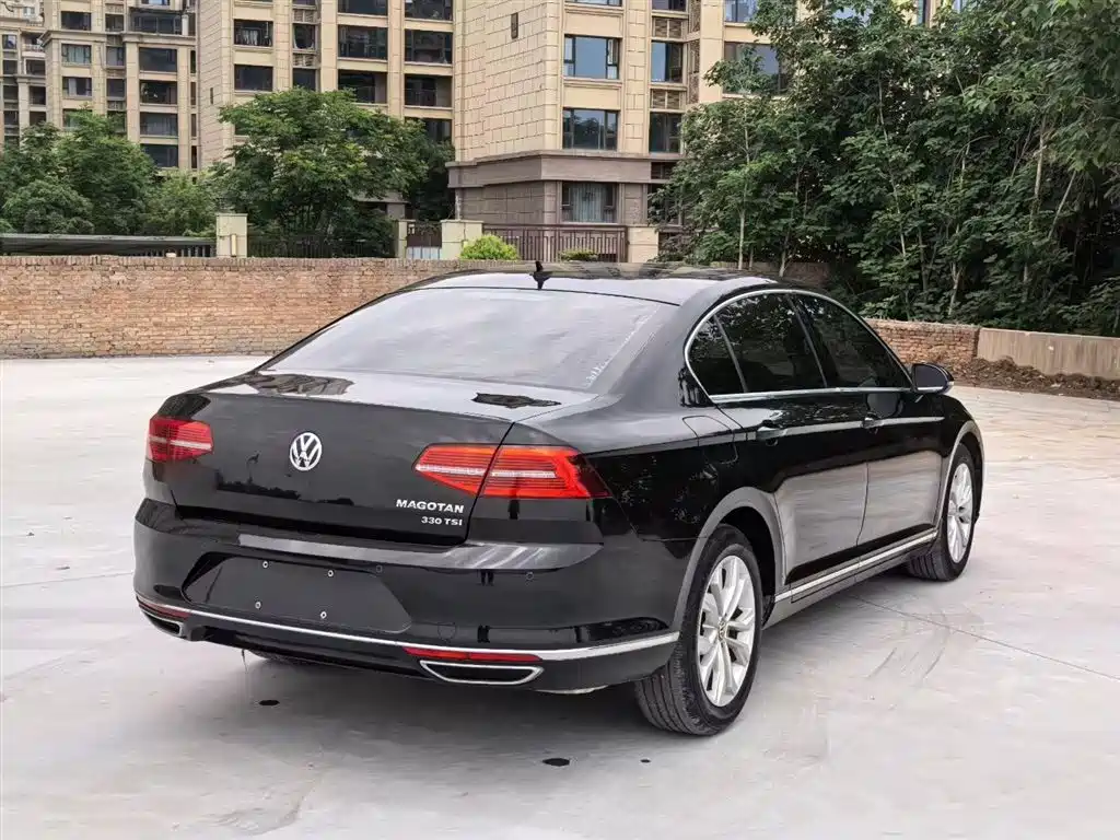 Volkswagen Magotan 2019 330TSI DSG Luxury Class China VI фото 10