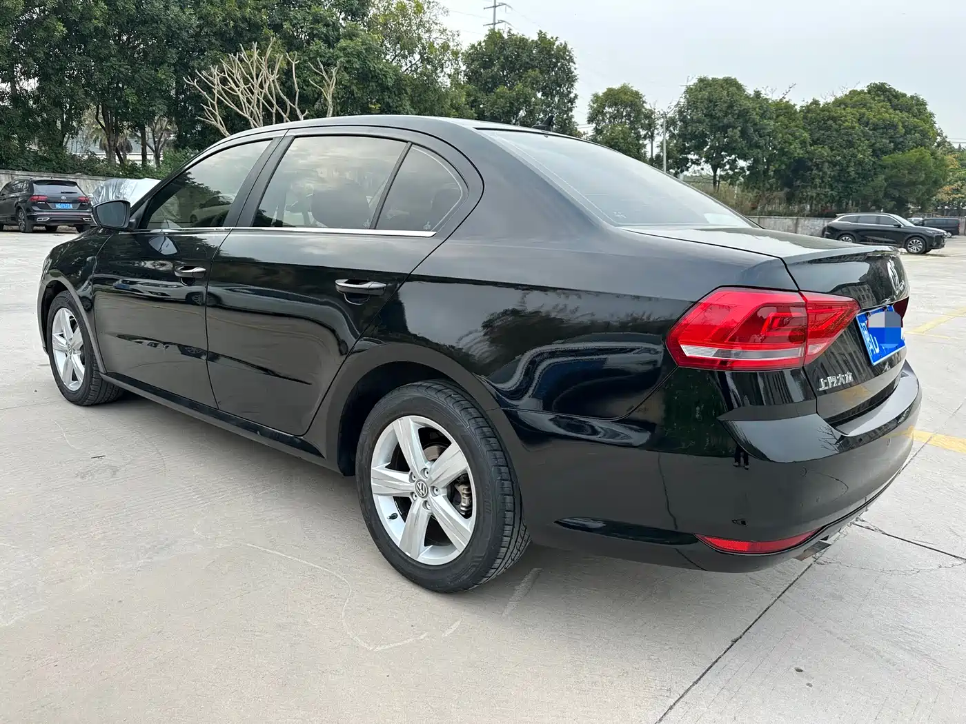 Volkswagen Lavida 2017 1.6L Automatic Trend Edition фото 5