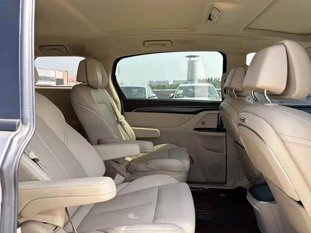 Buick GL8 2023 ES Landmaster Exclusive фото 14