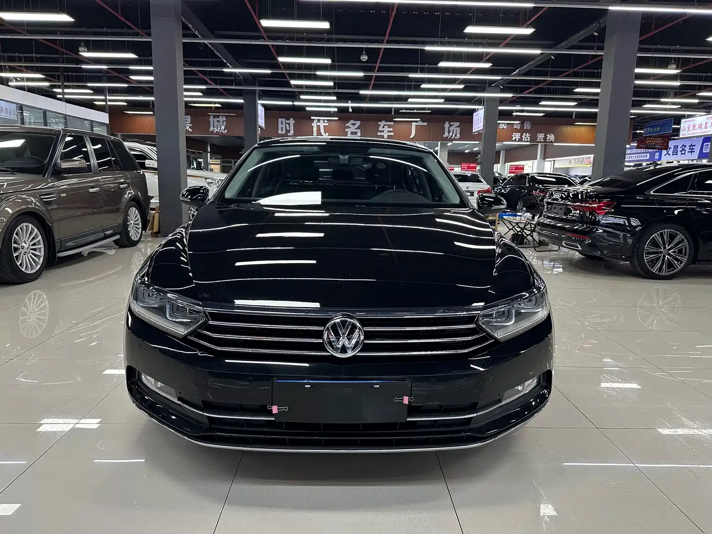 Volkswagen Magotan 2018 Facelift 330TSI DSG Luxury фото 2