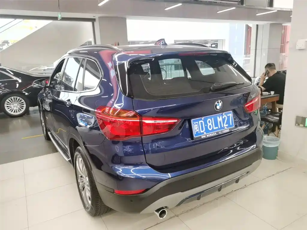 BMW X1 2016 sDrive18Li Luxury Model фото 9