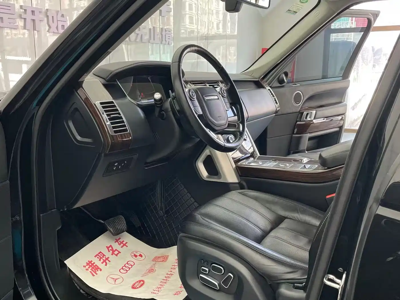 Land Rover Range Rover 2013 NA 5.0 V8 Vogue фото 7