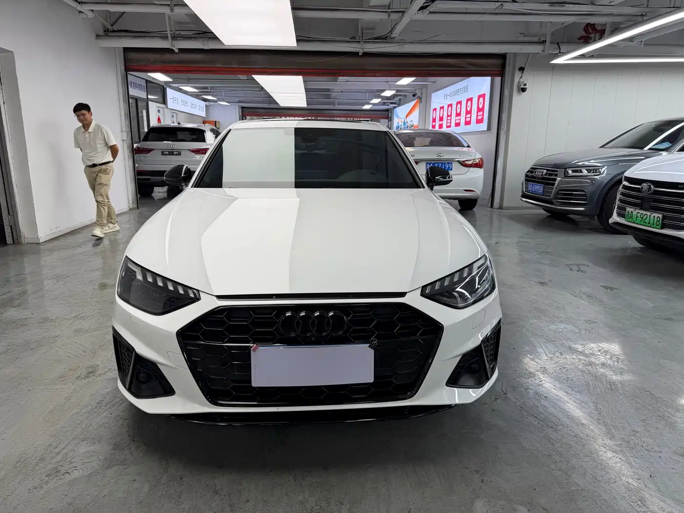 Audi A4L 2023 40 TFSI Bang&Olufsen Starlight Edition фото 2