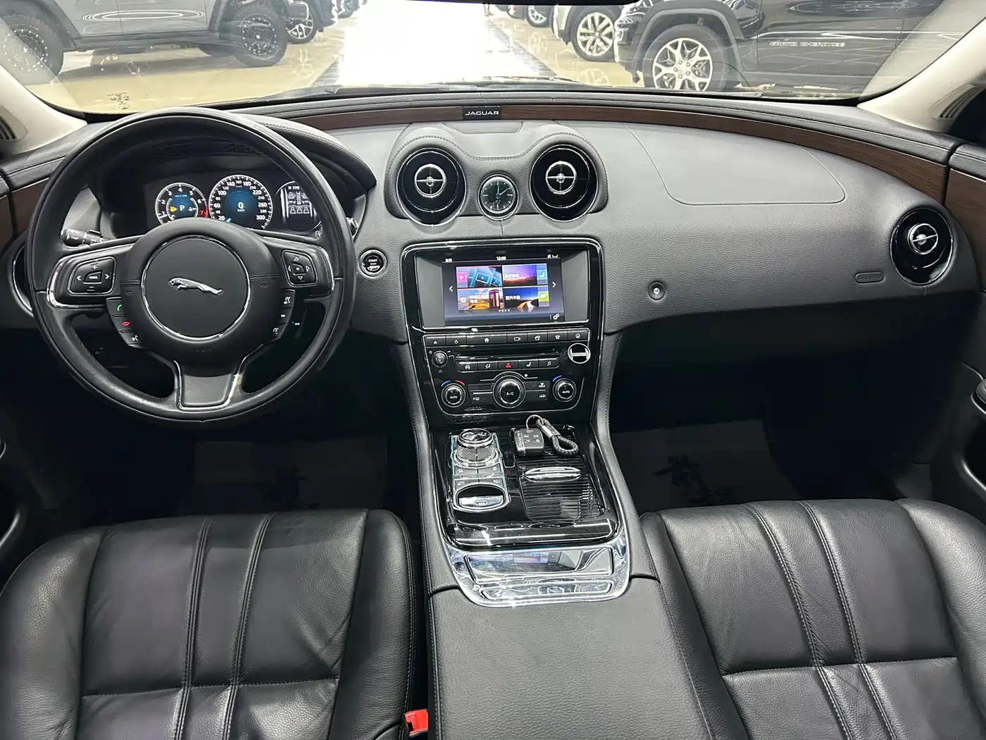 Jaguar XJ 2017 2016 XJL 3.0 SC 2WD Elegance Business Edition