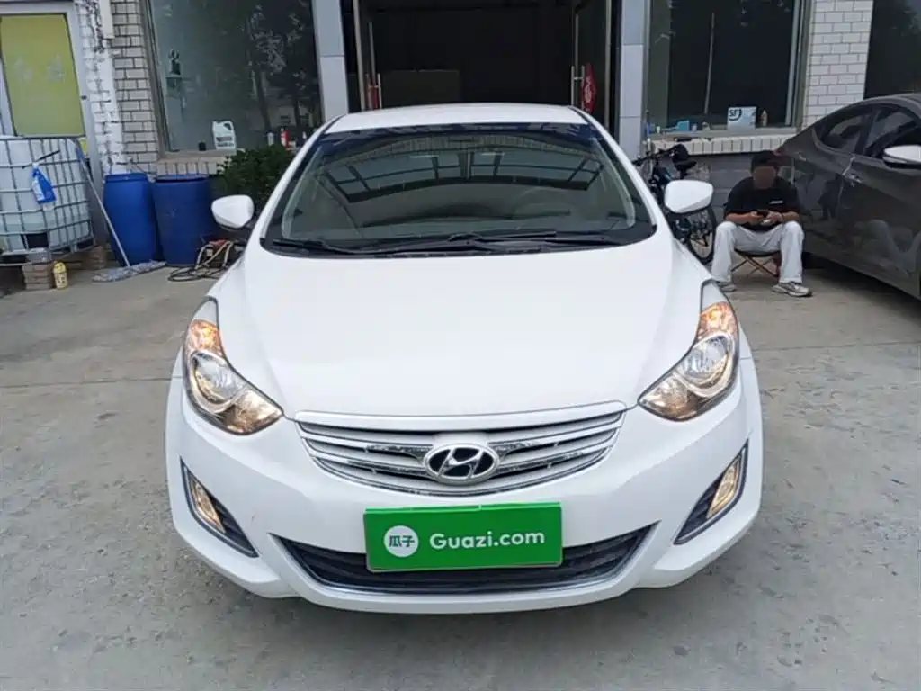 Hyundai Langdong 2012 1.6L Manual Fashion фото 3