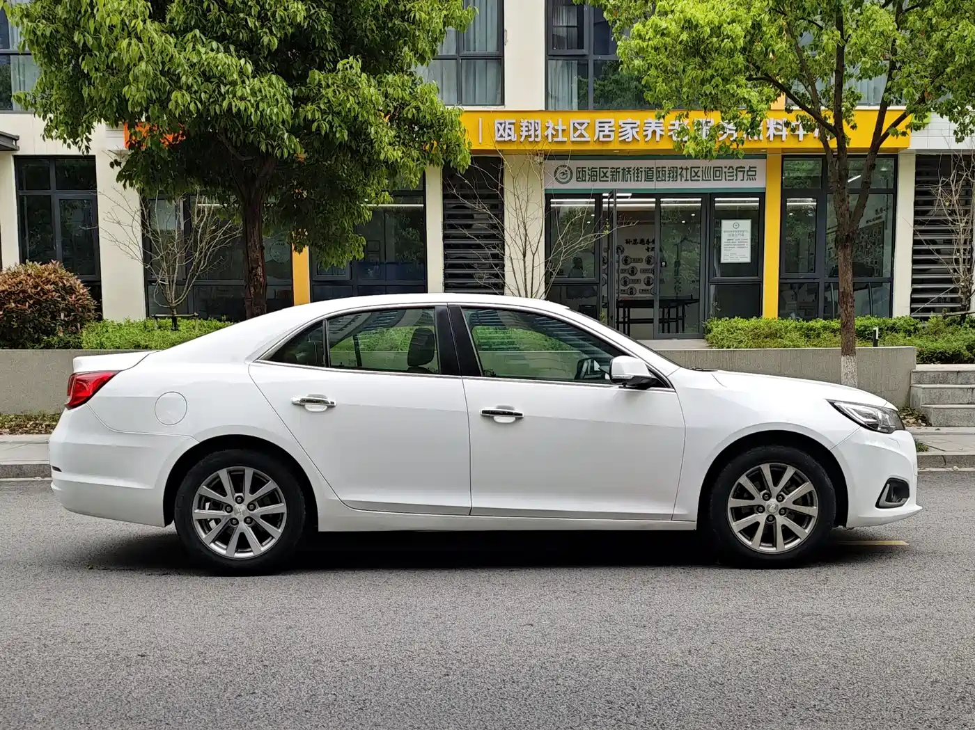 Chevrolet Malibu 2017 1.5T Automatic Luxury Edition фото 6