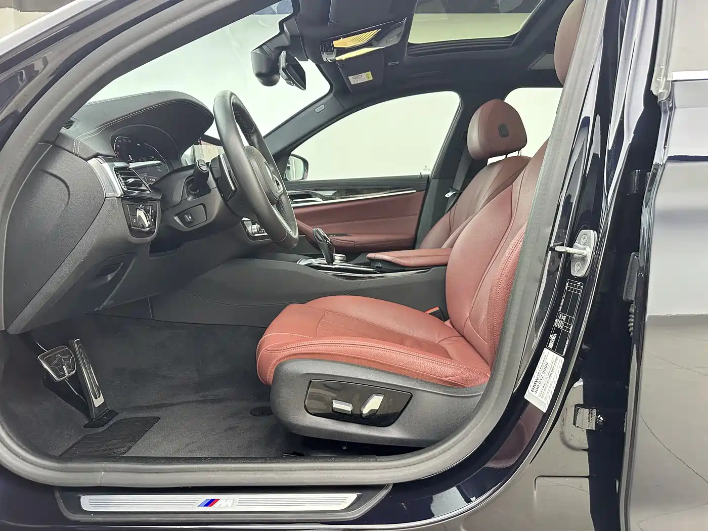 BMW 5 Series 2020 530Li Exclusive M Sport Package фото 8