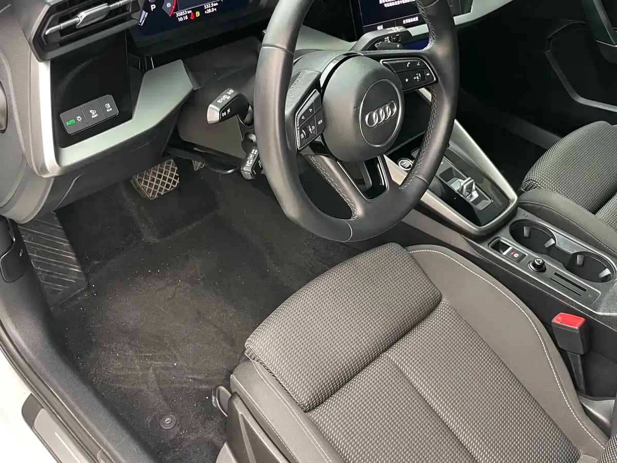 Audi A3 2023 Facelift Sportback 35 TFSI Progressive Sport фото 17
