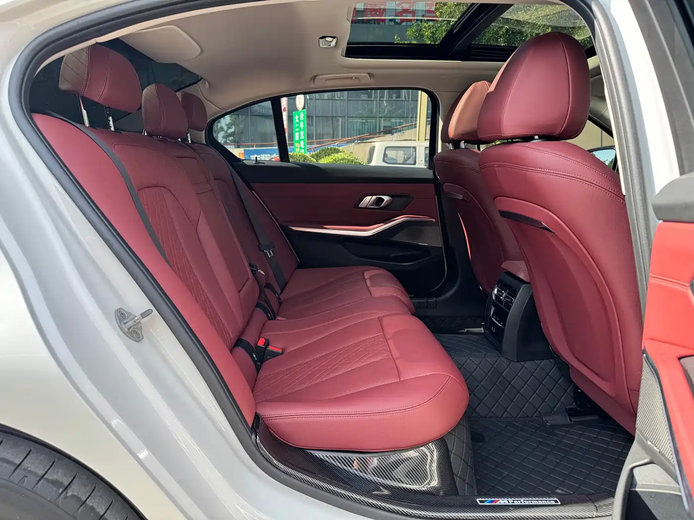 BMW i3 2024 eDrive 35 L фото 9