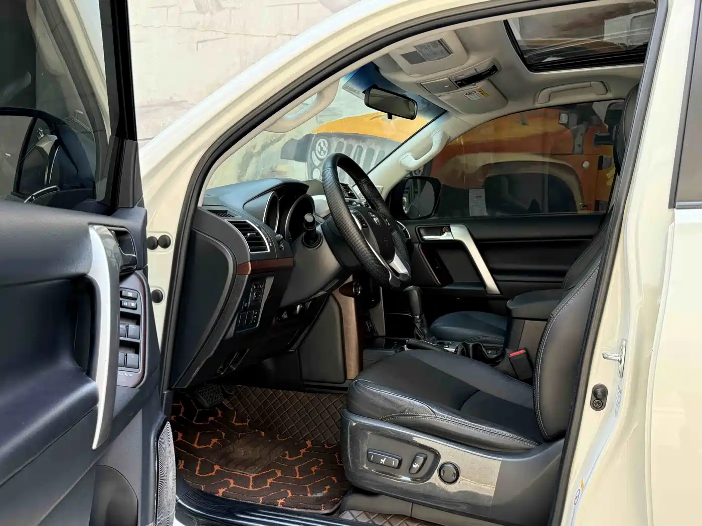 Toyota Prado 2016 3.5L Auto VX фото 6
