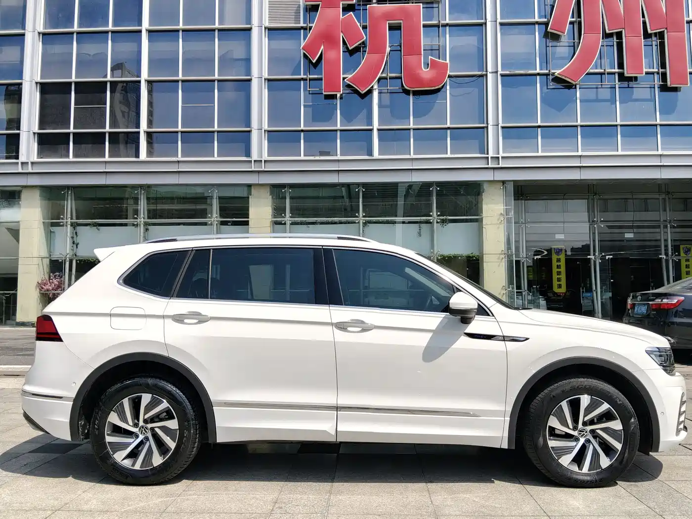 Volkswagen Tiguan L PHEV 2021 430PHEV Plug-in Hybrid Flagship фото 5