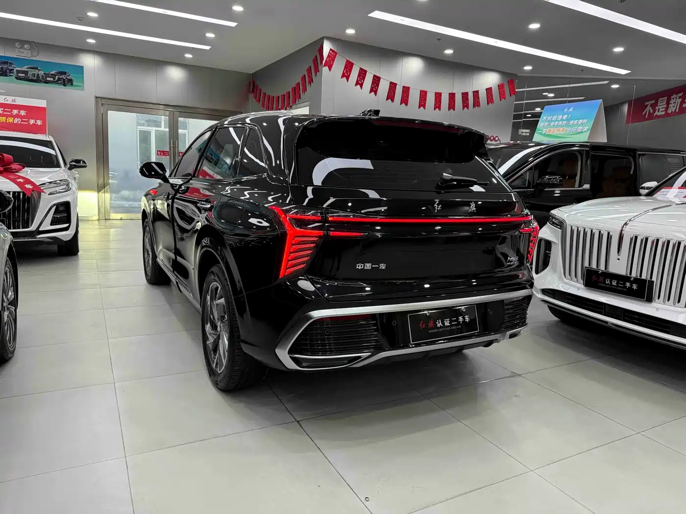 Hongqi HS3 PHEV 2024 PHEV 115km Power Edition фото 8