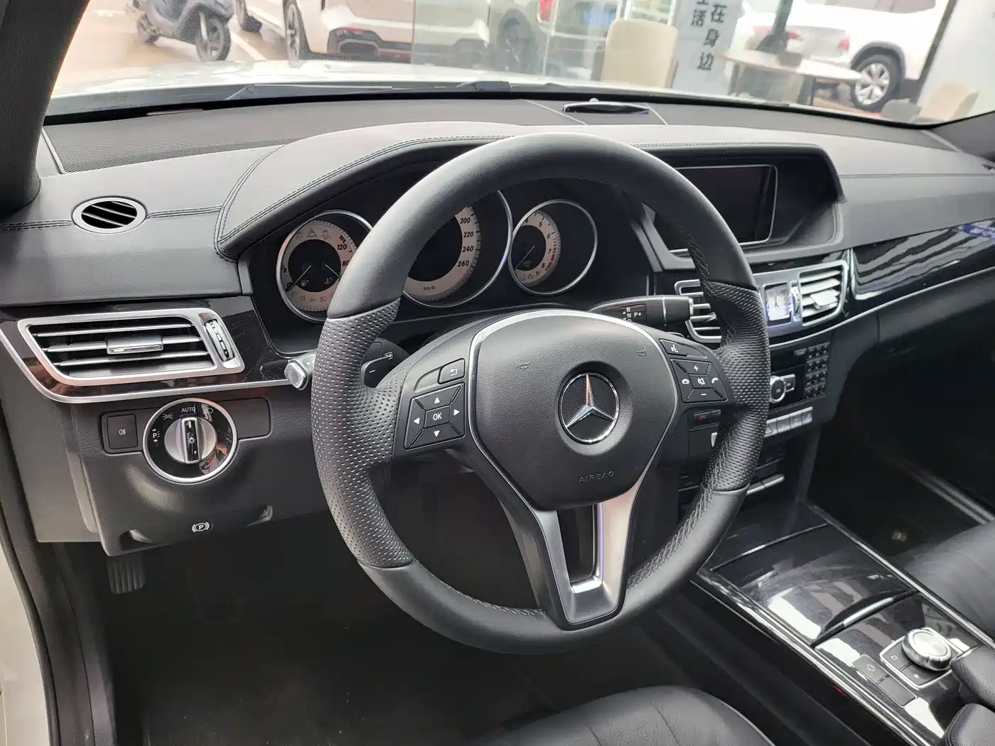 Mercedes-Benz E-Class 2015 E 320 L Sport фото 8