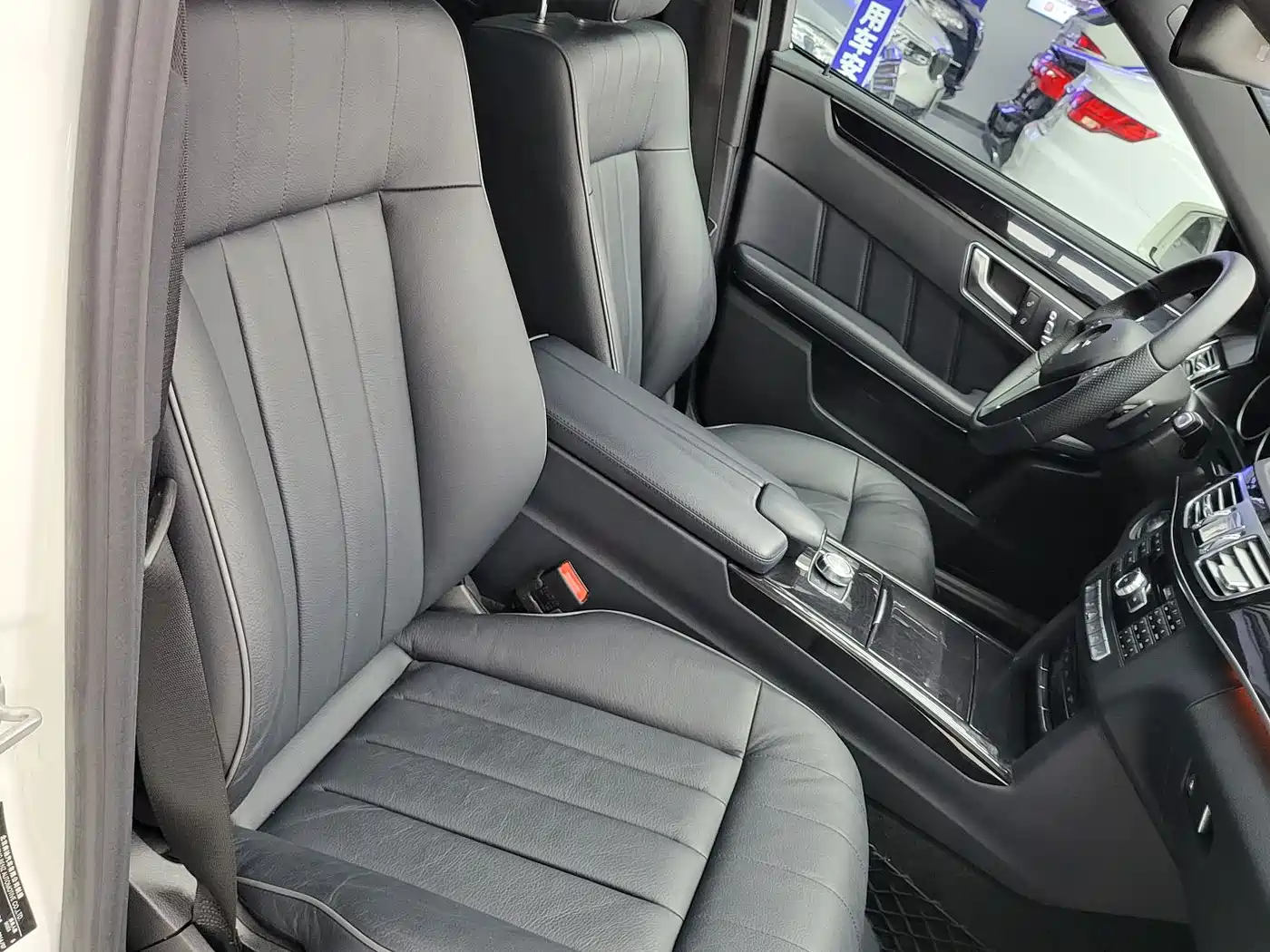 Mercedes-Benz E-Class 2015 E 320 L Sport фото 11