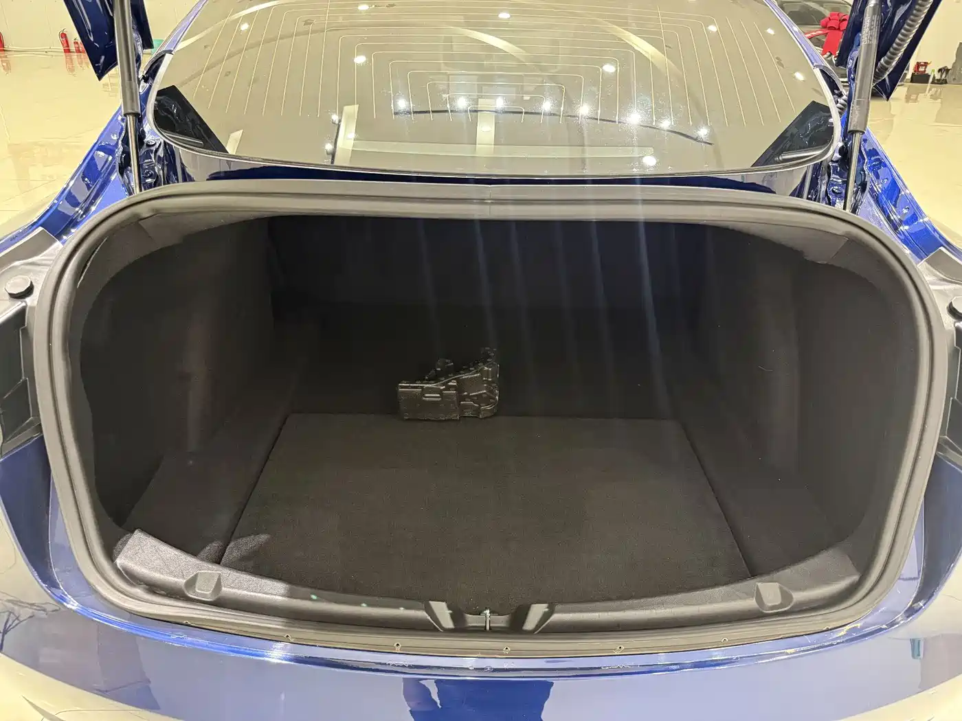 Tesla Model 3 (Import) 2019 2019 Long Range RWD Version