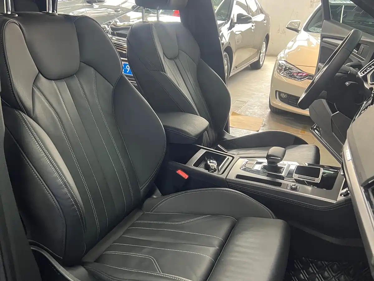 Audi Q5L 2023 40T Luxury Dynamic фото 11