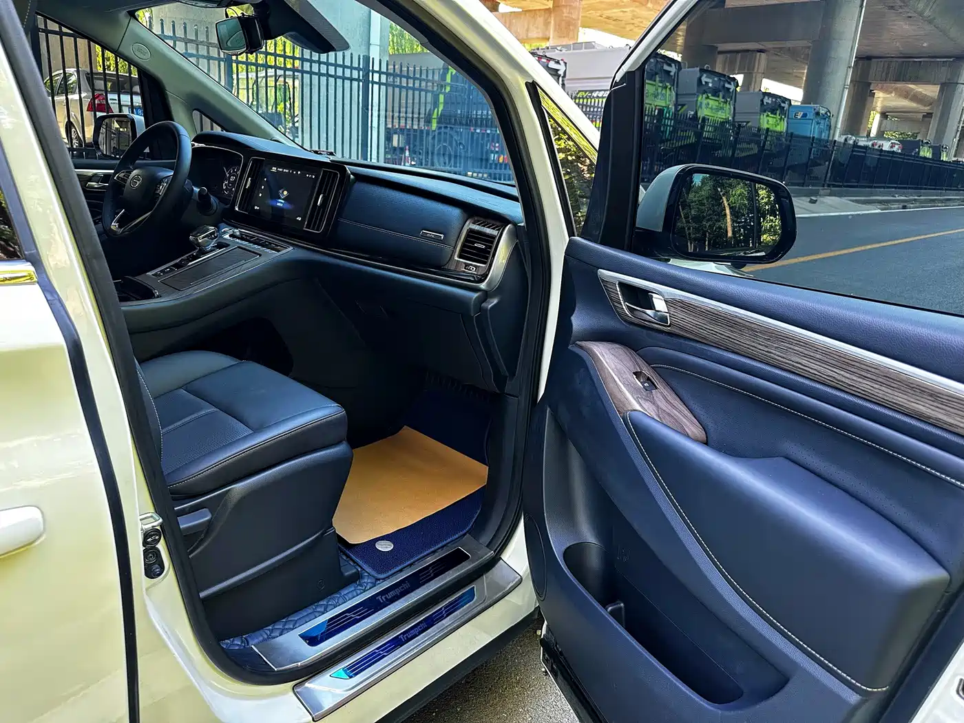 GAC Trumpchi Trumpchi M8 2021 Master Series 390T Prestige Edition фото 12