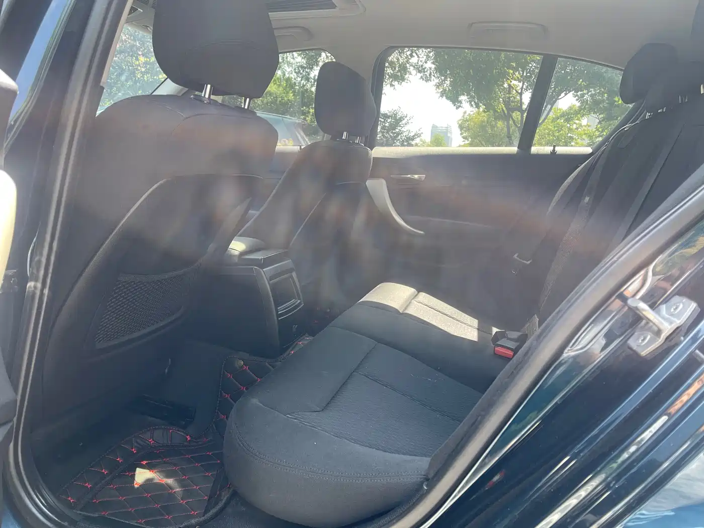 BMW 1 Series (Import) 2015 118i Leading фото 5