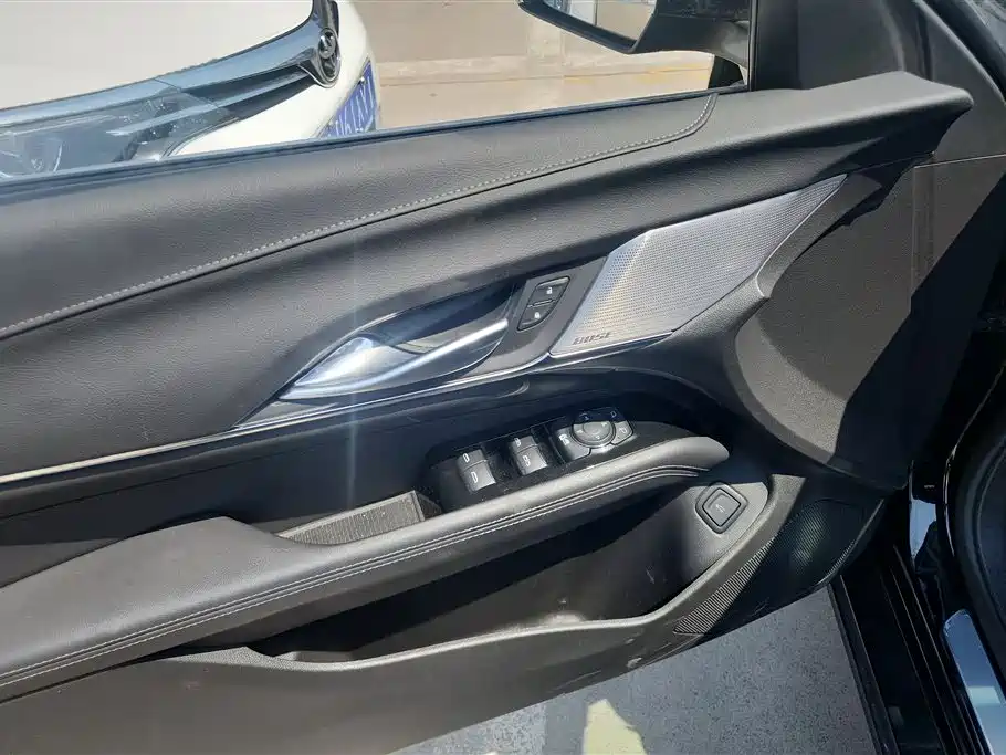 Cadillac CT4 2023 25T Luxury Model фото 6