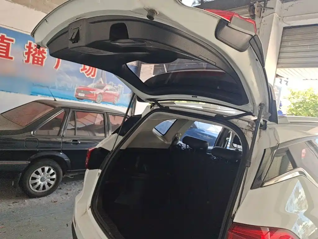 Фото 19 - Haval M6
