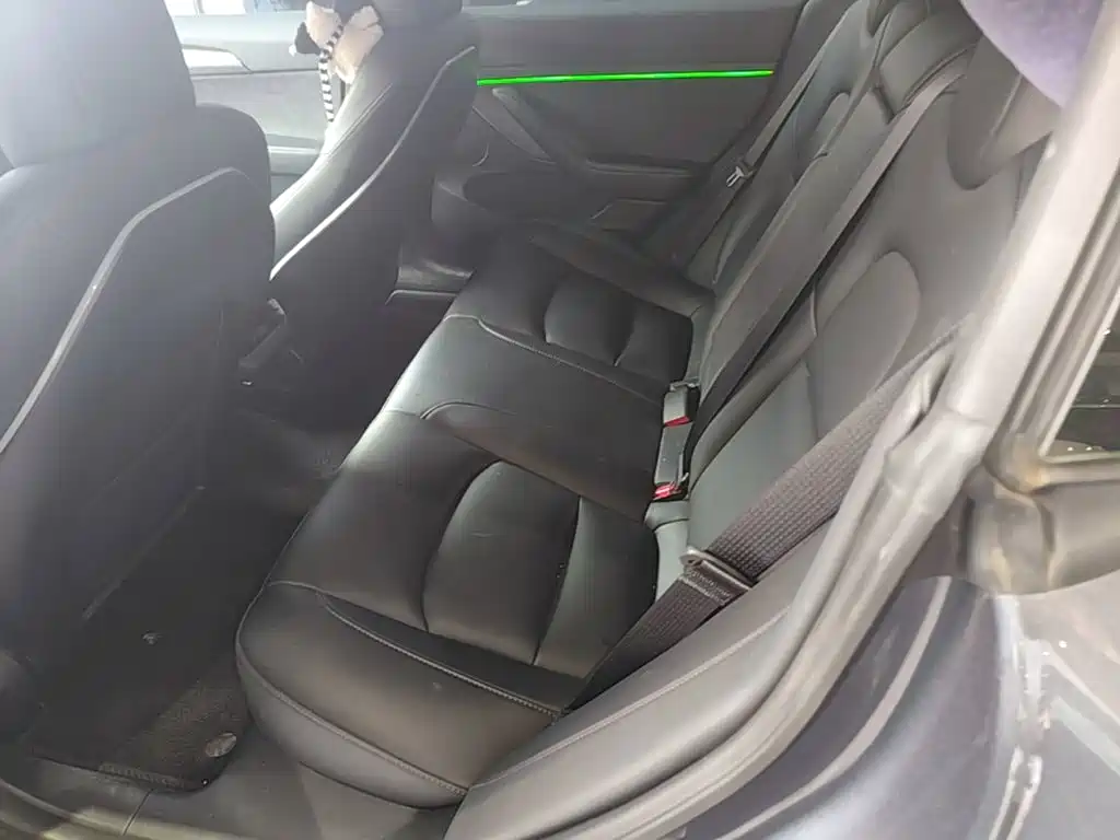 Фото 17 - Tesla Model 3