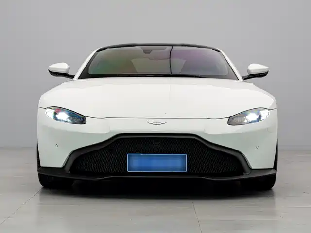 aston-martin v8-vantage
