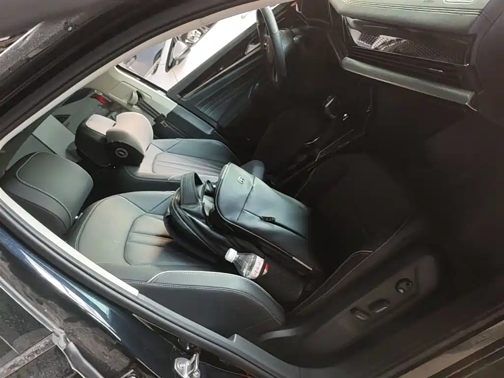 Volkswagen Passat 2024 330TSI Elite Edition фото 20