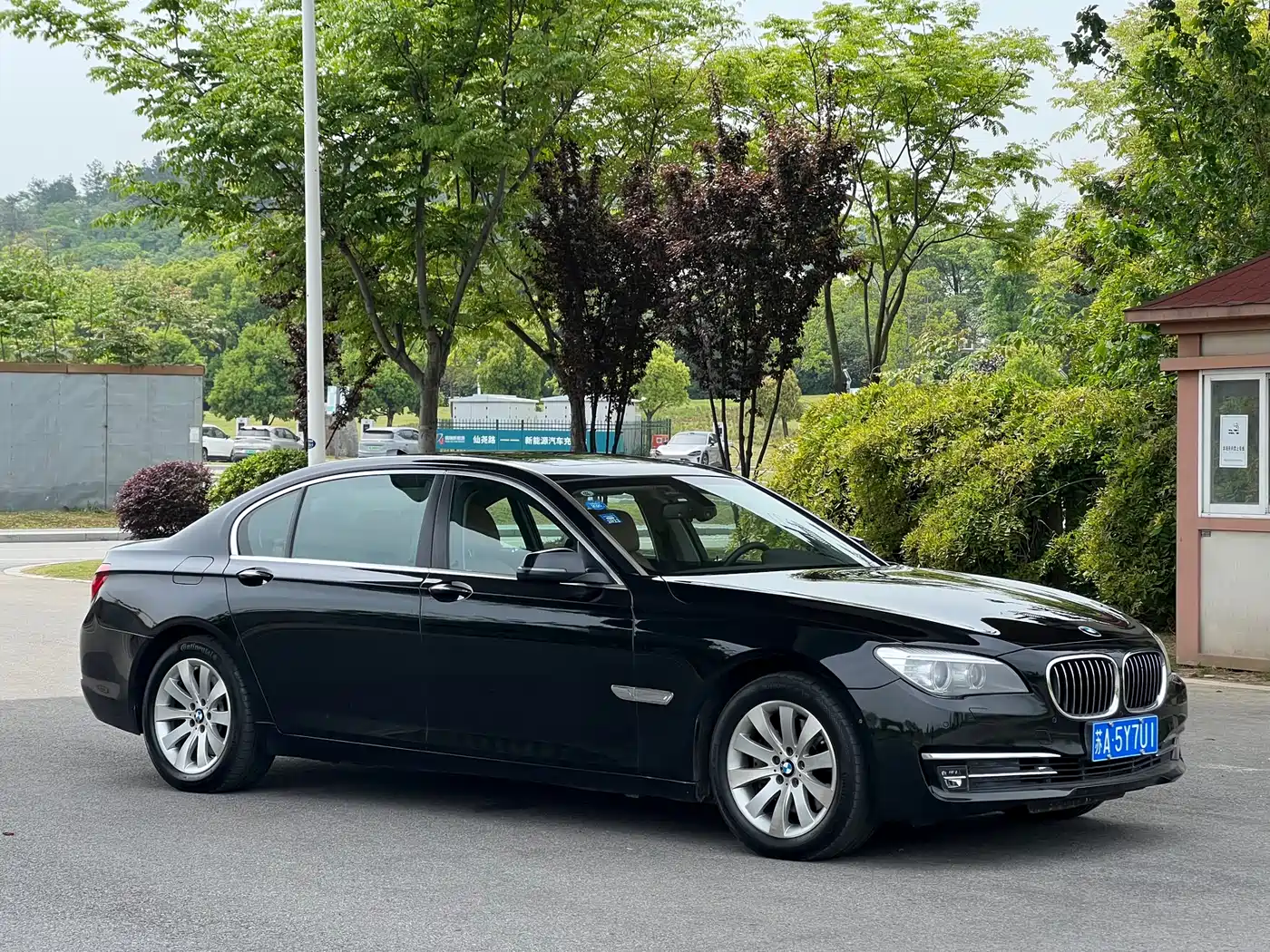 BMW 7 Series 2013 Model 730Li Luxury фото 3