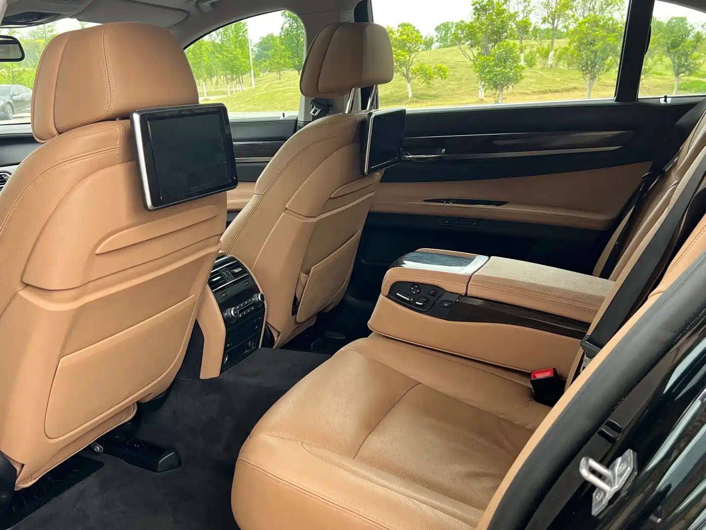 BMW 7 Series 2013 Model 730Li Luxury фото 10